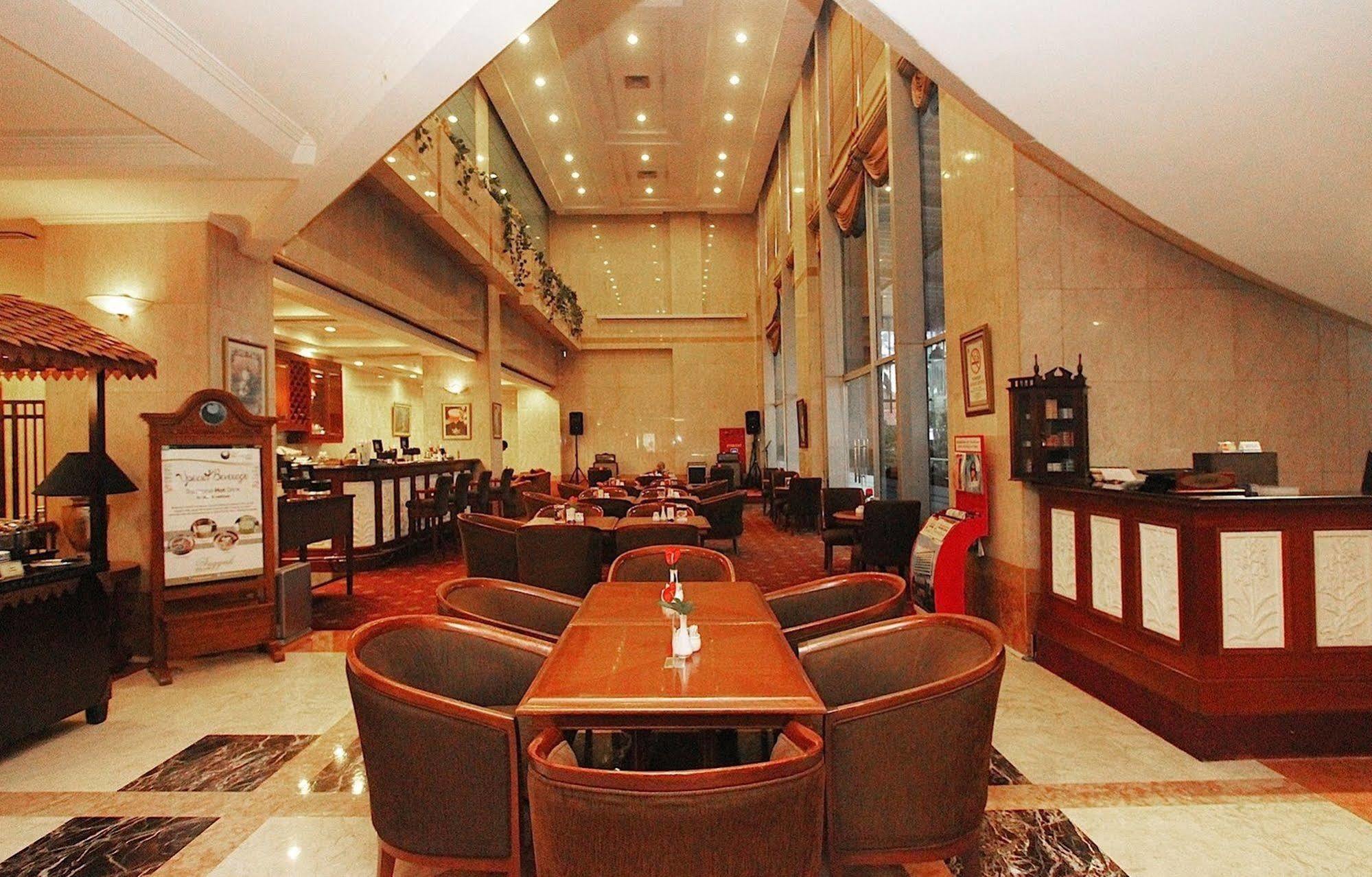 Hotel Bidakara Jakarta Eksteriør bilde
